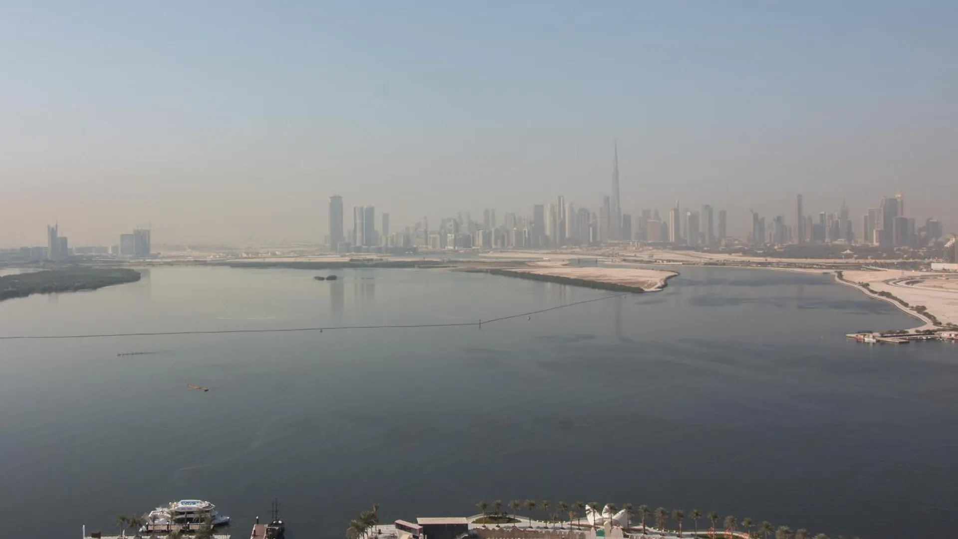 Holiday home Offer! Burjkhalifa View, 3Br & Maid, Creek Harbour Villa Dubai
