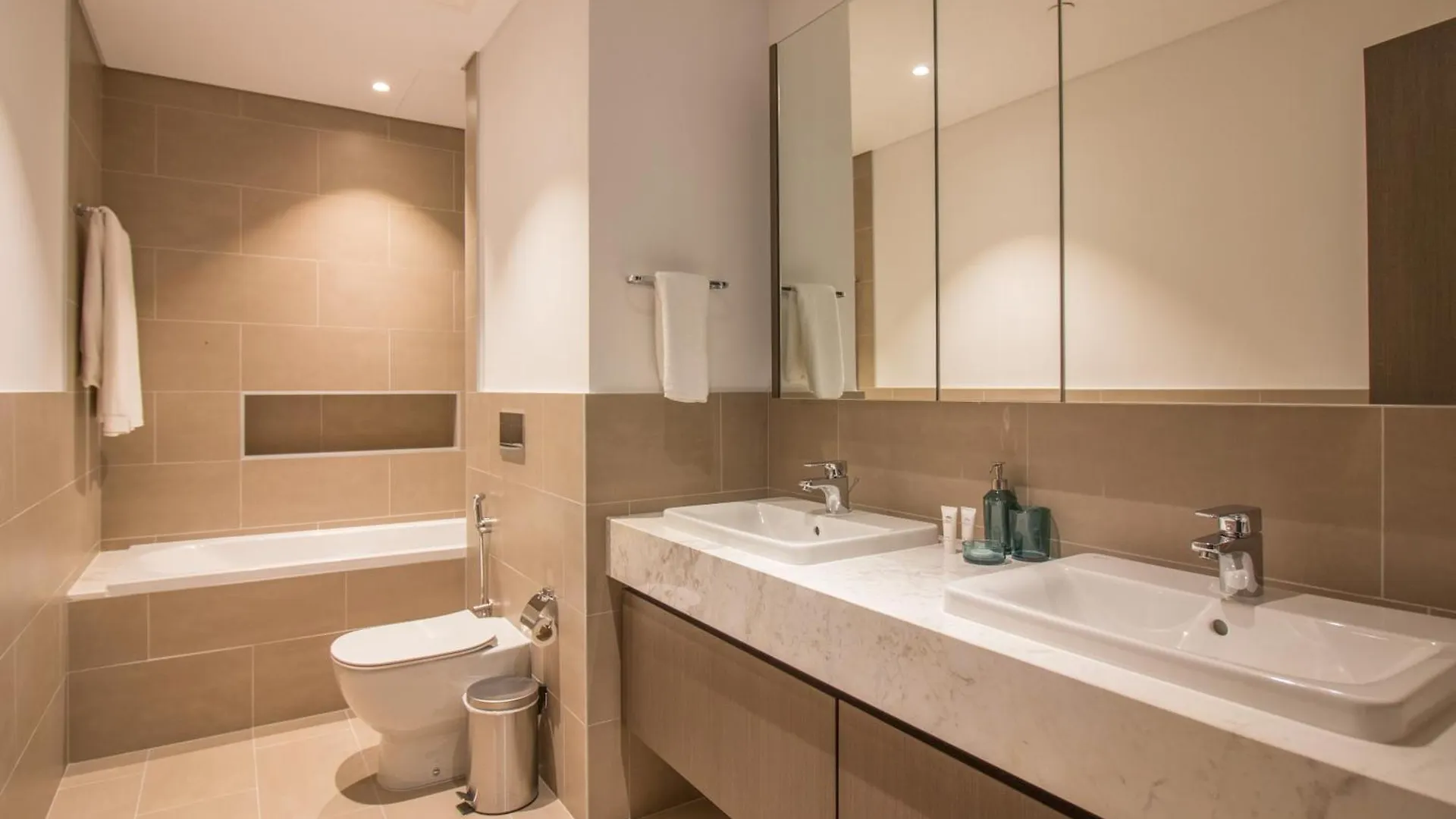 Offer! Burjkhalifa View, 3Br & Maid, Creek Harbour Villa Dubai 0*,  United Arab Emirates